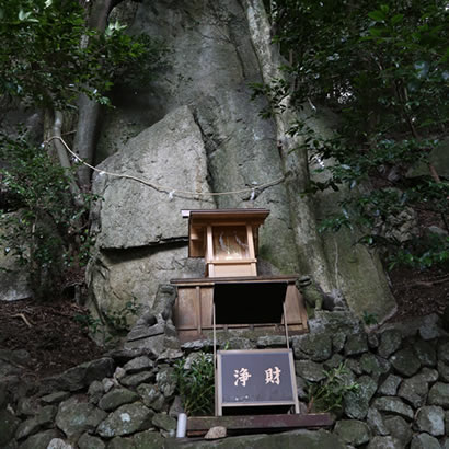 岩户神社